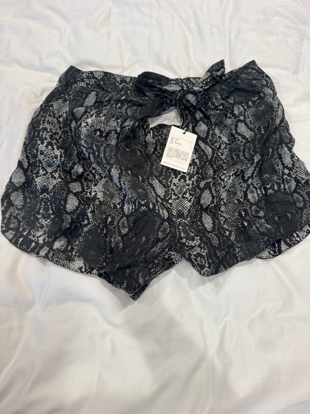 Black & Gray Snake Print linen Shorts